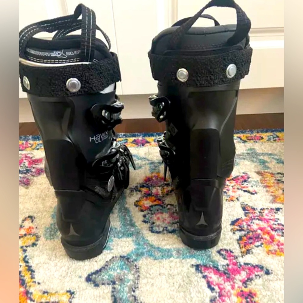 Women’s Ski Boot- Atomic Hawx Ultra